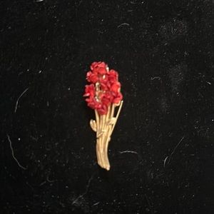 Red Rose Bouquet Brooche DM 97